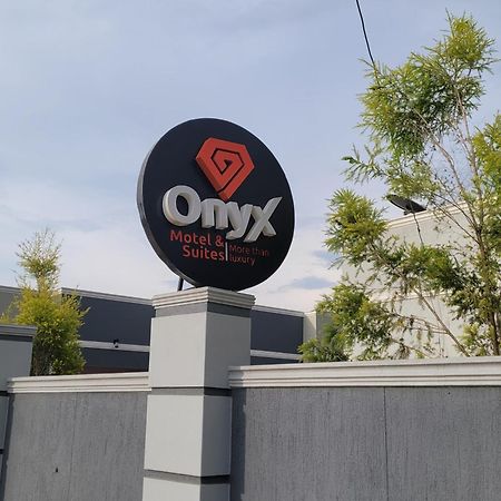 Onyx Motel And Suites Mbarara Bagian luar foto